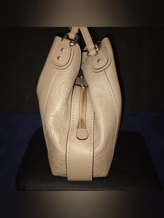 EUC Coach Edie Shoulder bag 31 With Tea Rose Tooling - Picture 3 of 12